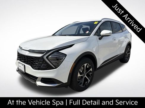 Certified 2025 Kia Sportage EX AWD/4WD image 3