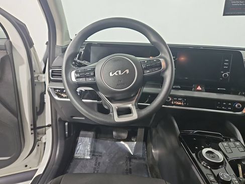 Used 2024 Kia Sportage LX AWD/4WD image 14