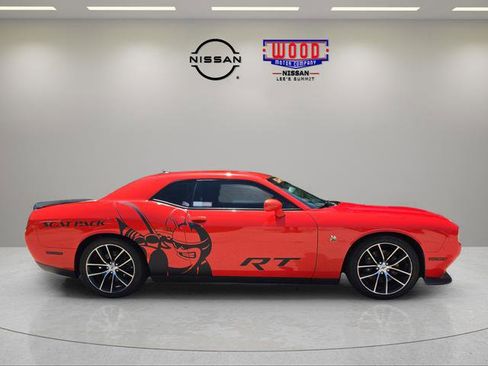 Used 2017 Dodge Challenger R/T Scat Pack RWD image 2