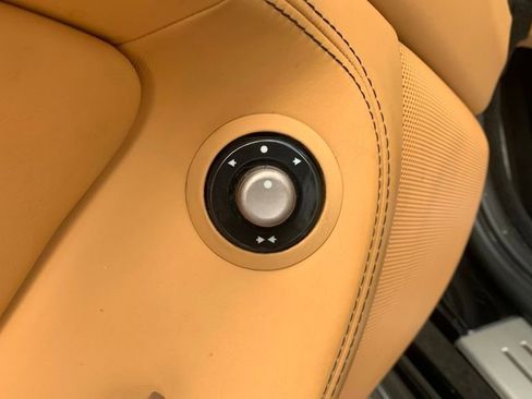 Used 2014 Ferrari California image 16