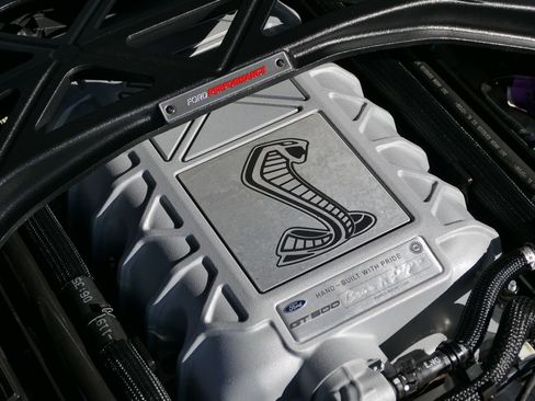 Used 2020 Ford Mustang Shelby GT500 w/ Technology Package image 32