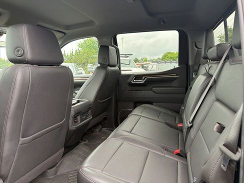 Certified 2024 Chevrolet Silverado 1500 RST AWD/4WD image 6