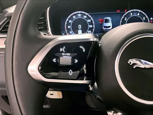 Certified 2024 Jaguar F-PACE R-Dynamic S image 20