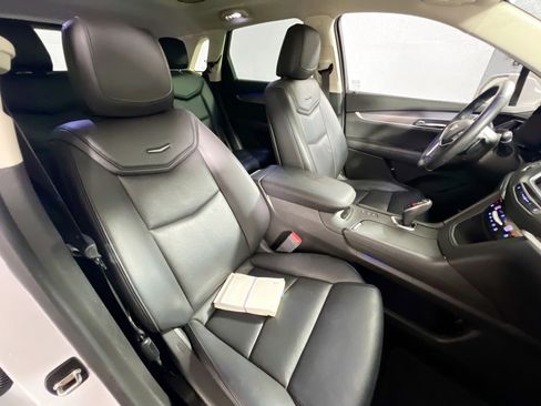 Used 2019 Cadillac XT5 Premium Luxury AWD/4WD image 31