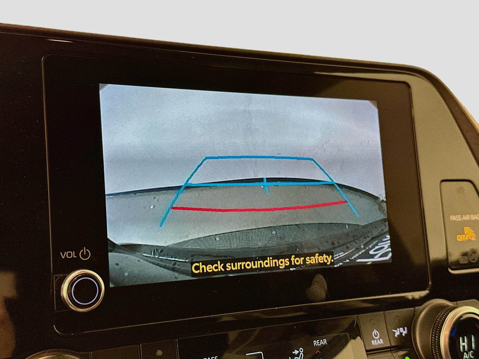 Used 2025 Toyota Highlander LE AWD/4WD image 23