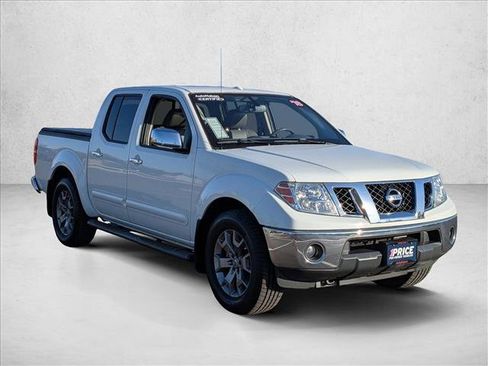 Used 2018 Nissan Frontier SL AWD/4WD image 3