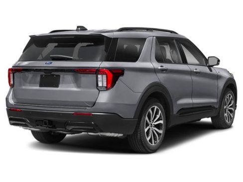 New 2026 Ford Explorer ST-Line image 2