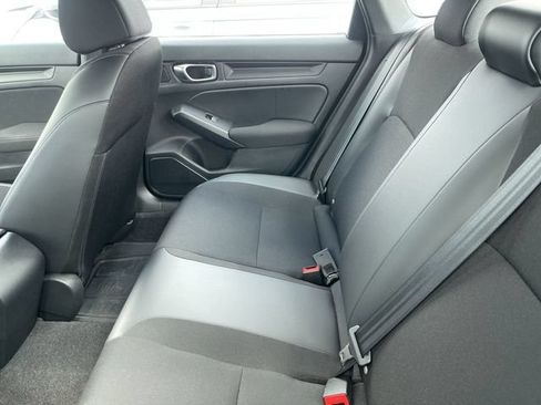 Used 2023 Honda Civic Sport image 4