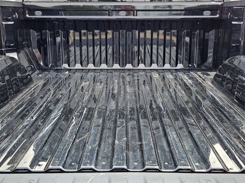 Used 2022 Chevrolet Silverado 1500 LT RWD image 37