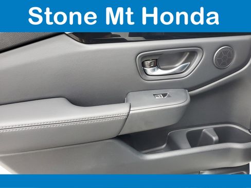 New 2025 Honda Pilot Touring image 15