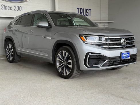 Used 2022 Volkswagen Atlas Cross Sport SEL Premium R-Line AWD/4WD image 2