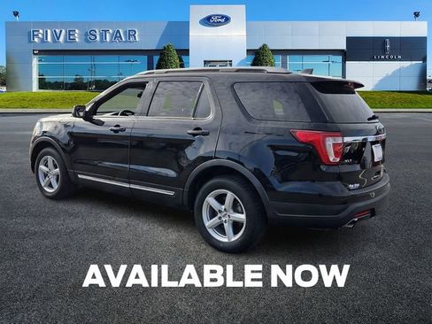 Used 2019 Ford Explorer XLT image 5