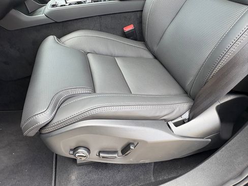 New 2026 Volvo XC90 B6 Ultra w/ Lounge Package image 19