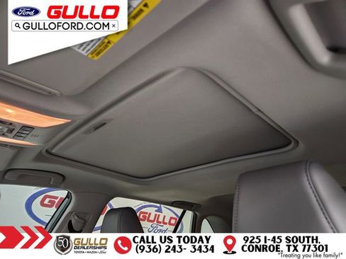 Used 2021 Toyota RAV4 XLE Premium image 19