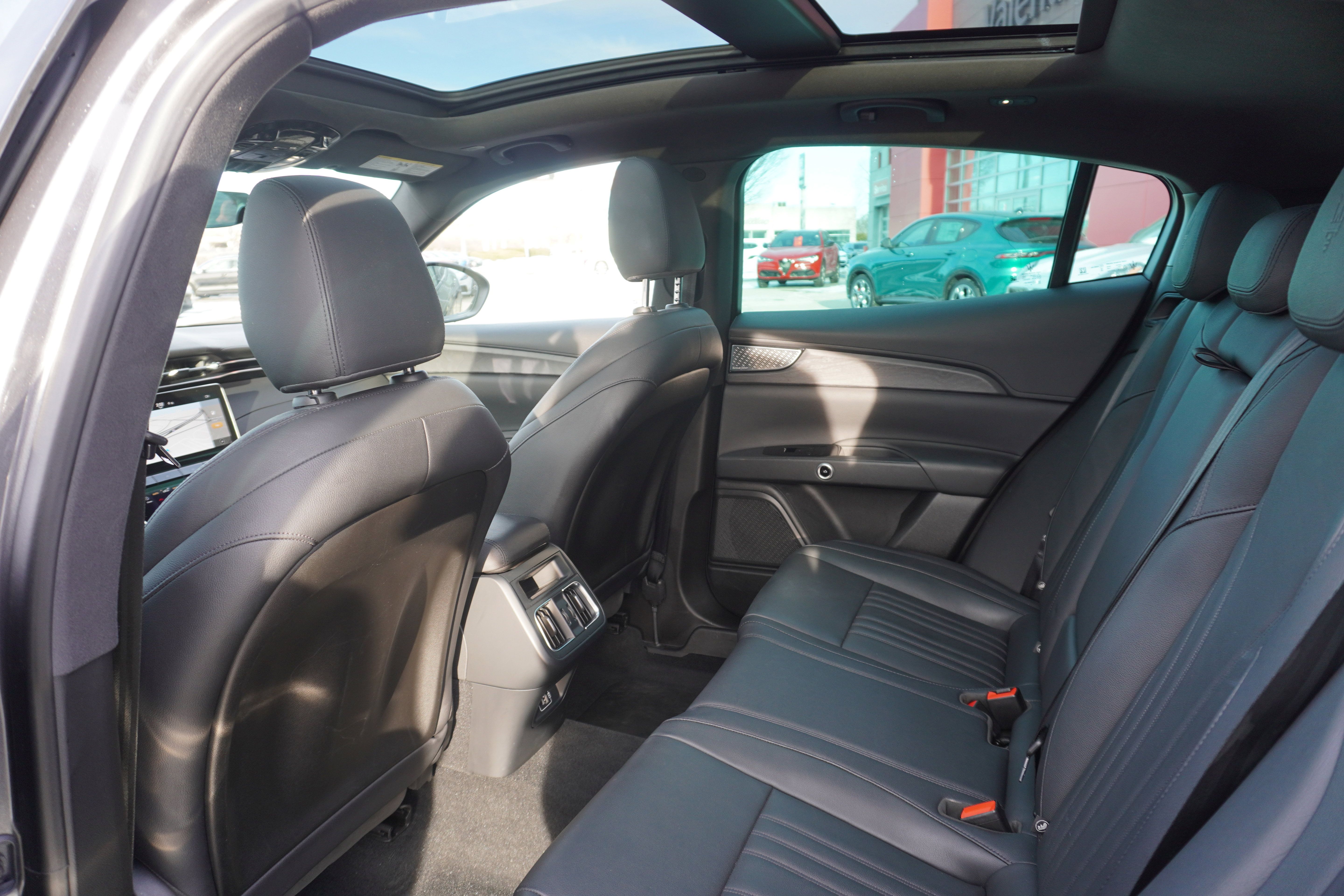 Used 2023 Maserati Grecale Modena AWD/4WD image 34