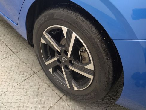 Used 2025 Nissan Sentra SV FWD image 31