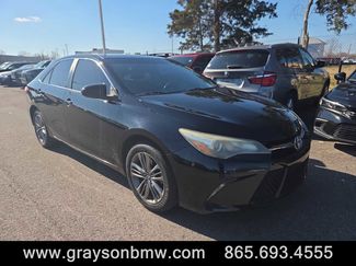 Used 2017 Toyota Camry SE video 1