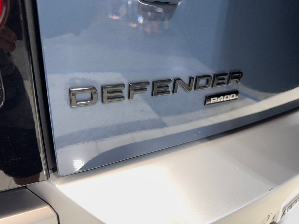 Used 2023 Land Rover Defender 110 SE AWD/4WD image 23