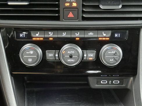 Used 2022 Volkswagen Jetta SEL FWD image 27