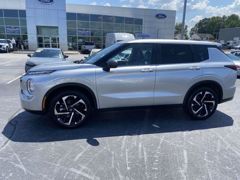 Used 2022 Mitsubishi Outlander SE AWD/4WD image 4