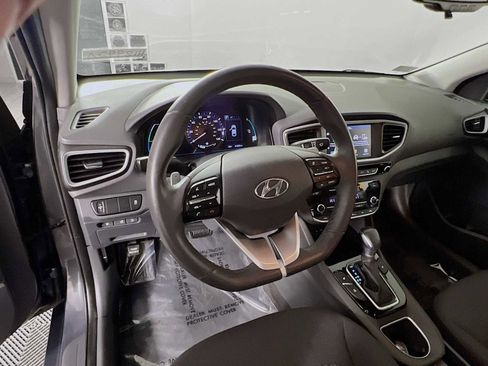 Used 2019 Hyundai Ioniq Plug-In Hybrid FWD image 11