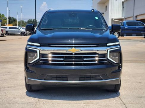 Used 2025 Chevrolet Tahoe LT AWD/4WD image 2
