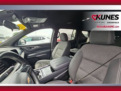 Used 2024 Chevrolet Traverse LT AWD/4WD image 15