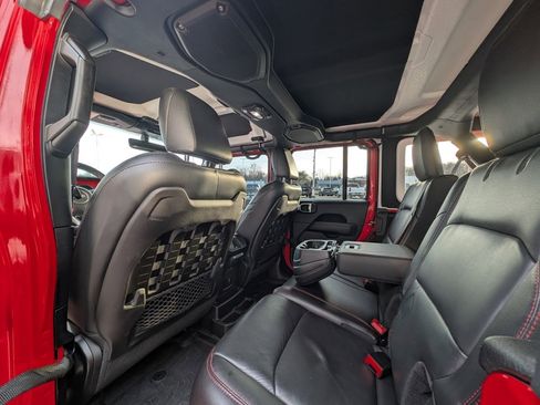 Used 2018 Jeep Wrangler Unlimited Rubicon image 18