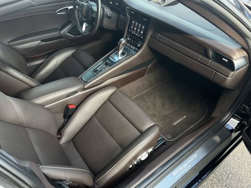 Certified 2019 Porsche 911 Targa 4 GTS image 19