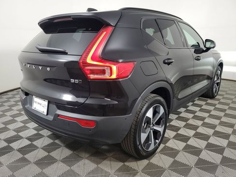 Certified 2025 Volvo XC40 B5 Plus image 8