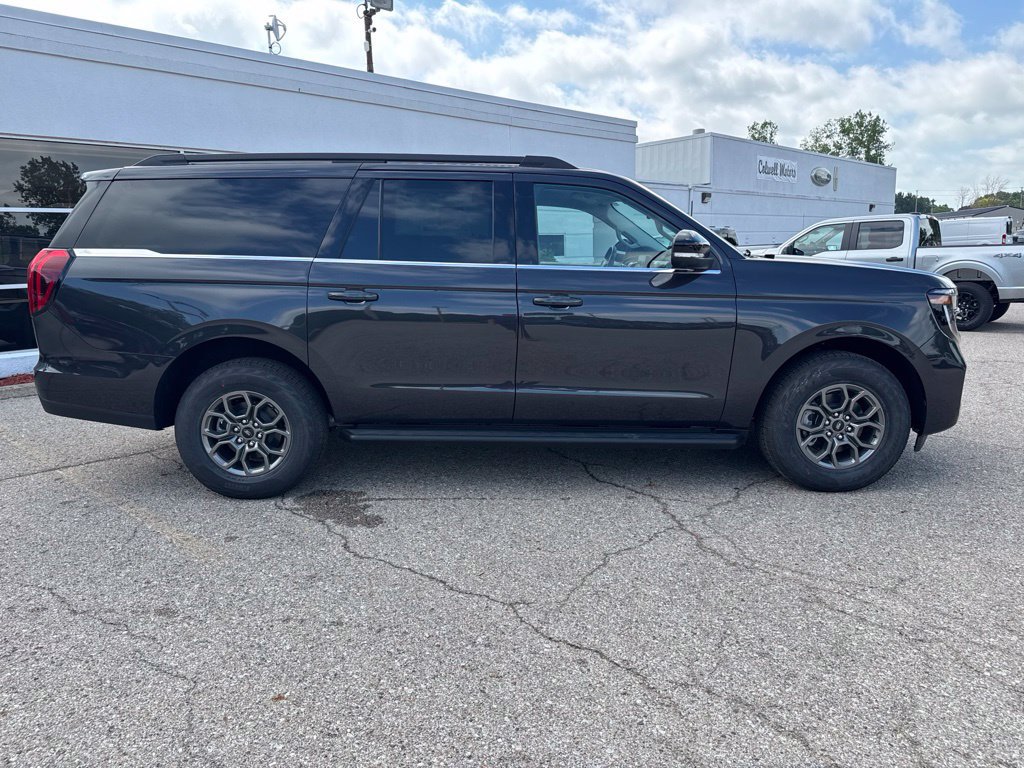 New 2026 Ford Expedition Max Active AWD/4WD image 2