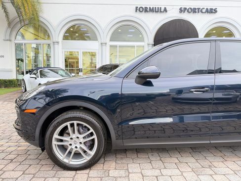 Used 2020 Porsche Cayenne image 17