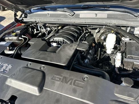 Used 2020 GMC Yukon XL Denali w/ Open Road Package image 29