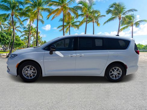 New 2026 Chrysler Pacifica Select FWD image 6
