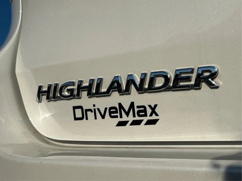 Used 2019 Toyota Highlander Limited Platinum AWD/4WD image 30