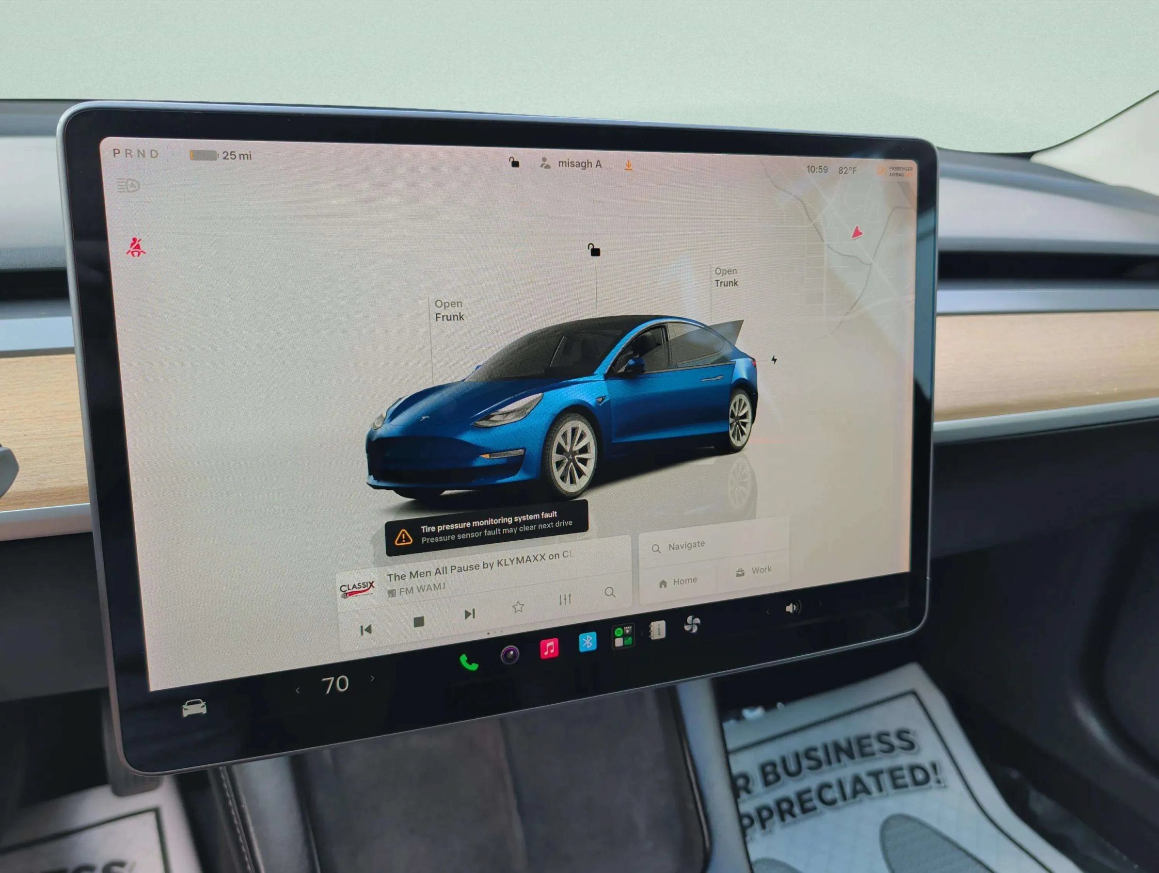 Used 2022 Tesla Model 3 Standard Range RWD image 15