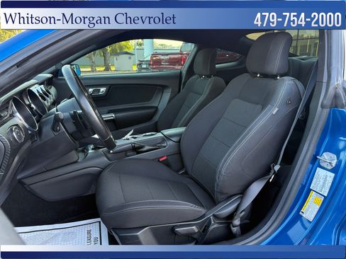 Used 2017 Ford Mustang Coupe RWD image 10