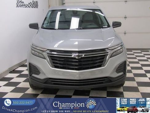 Used 2024 Chevrolet Equinox LS w/ LS Convenience Package image 2