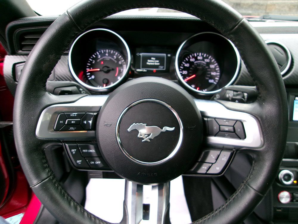 Used 2020 Ford Mustang Coupe RWD image 17