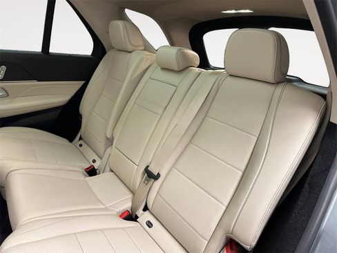 Used 2021 Mercedes-Benz GLE 450 4MATIC image 13