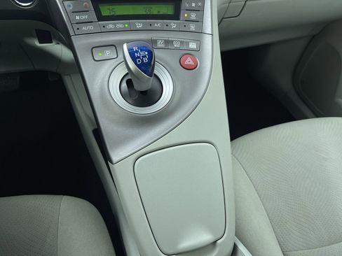 Used 2015 Toyota Prius Two image 20