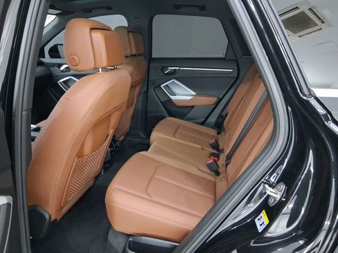 Used 2025 Audi Q3 2.0T Premium w/ Convenience Package AWD/4WD image 13
