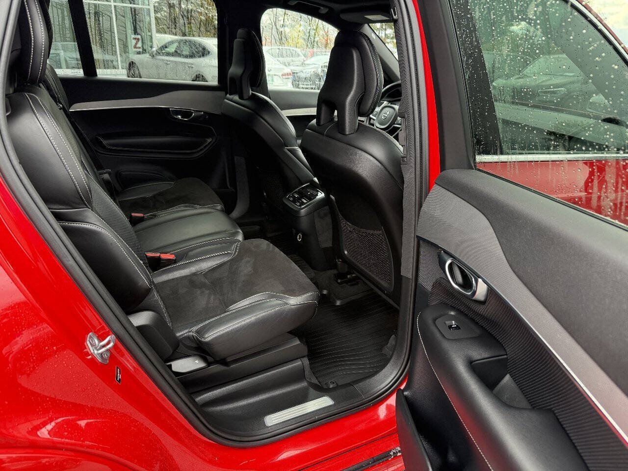 Used 2018 Volvo XC90 T6 R-Design w/ Convenience Package AWD/4WD image 12