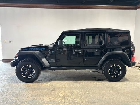 Used 2024 Jeep Wrangler Unlimited Rubicon 4xe image 2