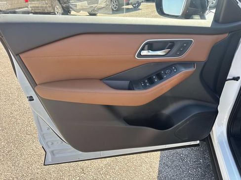 New 2026 Nissan Rogue Platinum AWD/4WD image 23