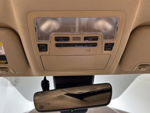 Used 2017 Toyota Highlander Limited image 11