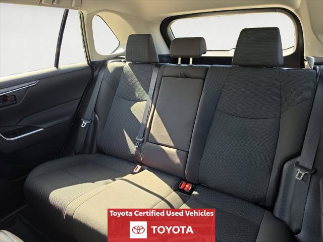 Certified 2023 Toyota RAV4 LE AWD/4WD image 15