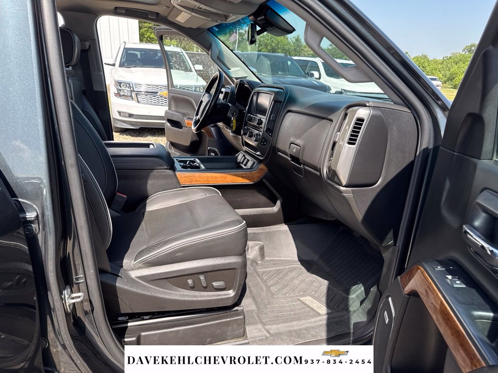 Used 2018 Chevrolet Silverado 2500 High Country w/ Duramax Plus Package AWD/4WD image 29