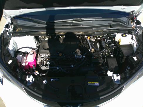 Used 2022 Toyota Sienna Limited image 36