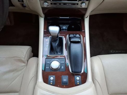 Used 2014 Lexus LS 460 w/ Comfort Package RWD image 24